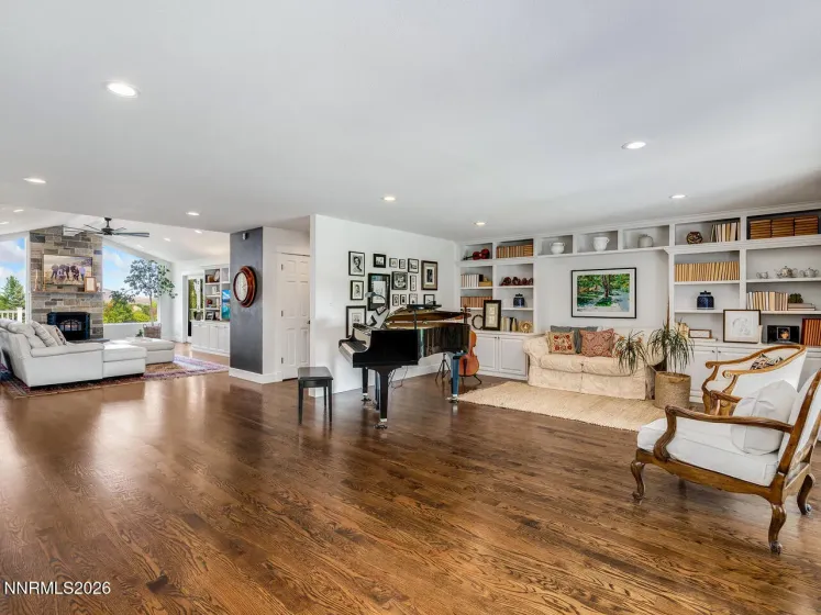 1965 Palmira, Reno, Nevada 89511, 4 Bedrooms Bedrooms, ,3 BathroomsBathrooms,Residential,Residential,Palmira,260004447