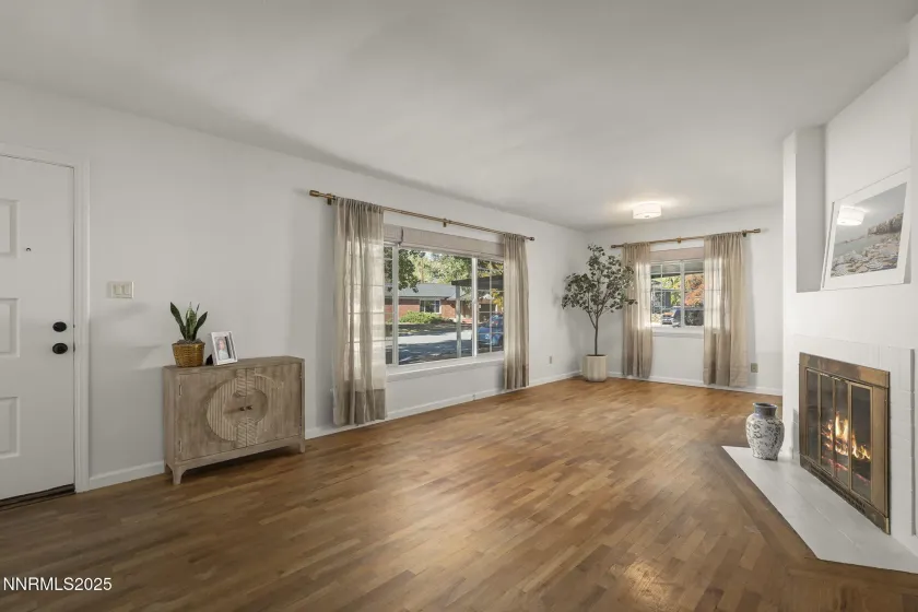 640 Robin, Reno, Nevada 89509, 3 Bedrooms Bedrooms, ,2 BathroomsBathrooms,Residential,Residential,Robin,250057149