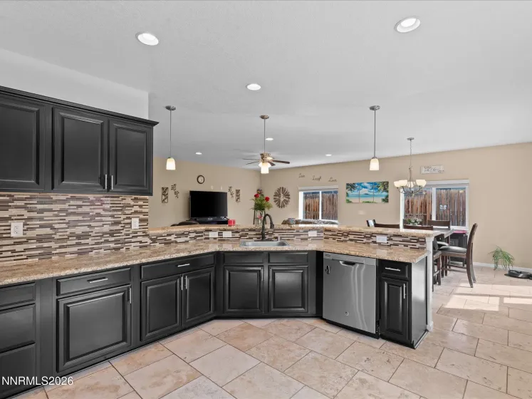 1472 Green River, Fernley, Nevada 89408, 4 Bedrooms Bedrooms, ,3 BathroomsBathrooms,Residential,Residential,Green River,260004448