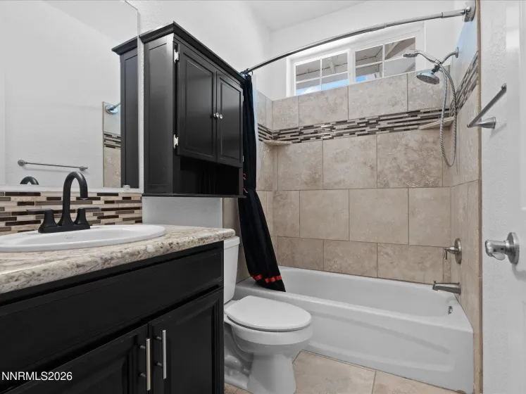 1472 Green River, Fernley, Nevada 89408, 4 Bedrooms Bedrooms, ,3 BathroomsBathrooms,Residential,Residential,Green River,260004448