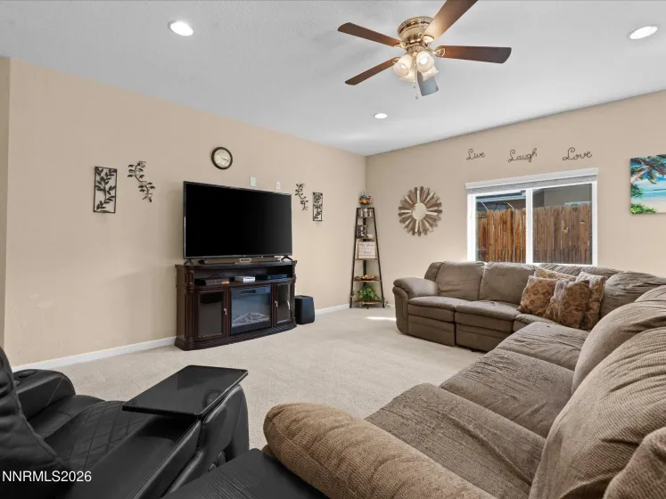 1472 Green River, Fernley, Nevada 89408, 4 Bedrooms Bedrooms, ,3 BathroomsBathrooms,Residential,Residential,Green River,260004448