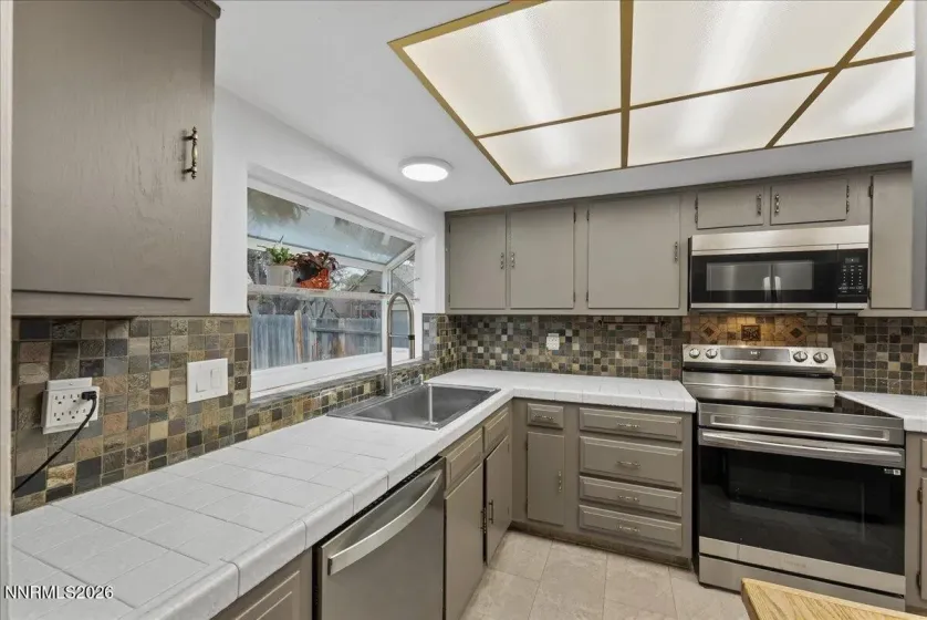 4730 Spring, Reno, Nevada 89502, 3 Bedrooms Bedrooms, ,2 BathroomsBathrooms,Residential,Residential,Spring,260004450