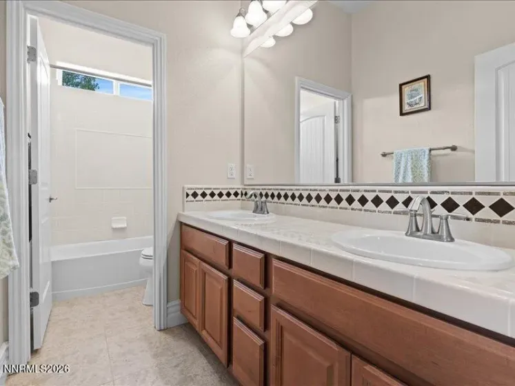 Secondary Full Bathroom