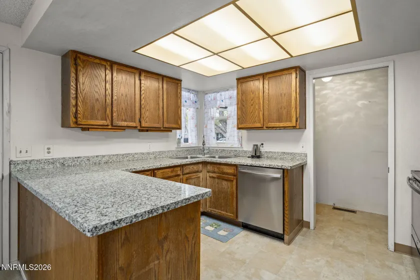 1505 Shadow, Sparks, Nevada 89434, 3 Bedrooms Bedrooms, ,2 BathroomsBathrooms,Residential,Residential,Shadow,260004454