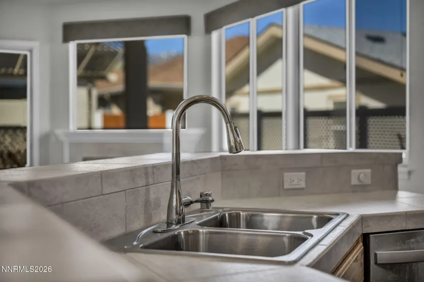 1110 Bandtail, Carson City, Nevada 89701, 2 Bedrooms Bedrooms, ,3 BathroomsBathrooms,Residential,Residential,Bandtail,260004459