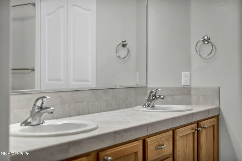 1110 Bandtail, Carson City, Nevada 89701, 2 Bedrooms Bedrooms, ,3 BathroomsBathrooms,Residential,Residential,Bandtail,260004459