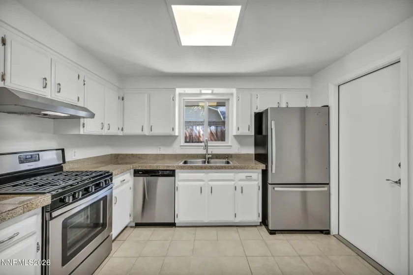 905 Long, Carson City, Nevada 89703, 3 Bedrooms Bedrooms, ,2 BathroomsBathrooms,Residential,Residential,Long,260004460