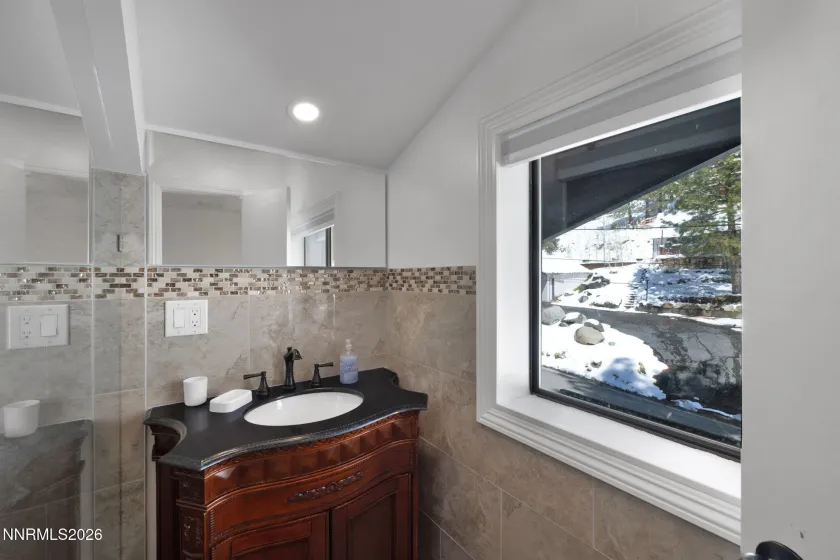 611 Jerry, Zephyr Cove, Nevada 89448, 5 Bedrooms Bedrooms, ,6 BathroomsBathrooms,Residential,Residential,Jerry,260004465