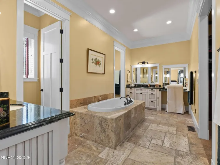 201 Argyle, Reno, Nevada 89511, 4 Bedrooms Bedrooms, ,5 BathroomsBathrooms,Residential,Residential,Argyle,260004467