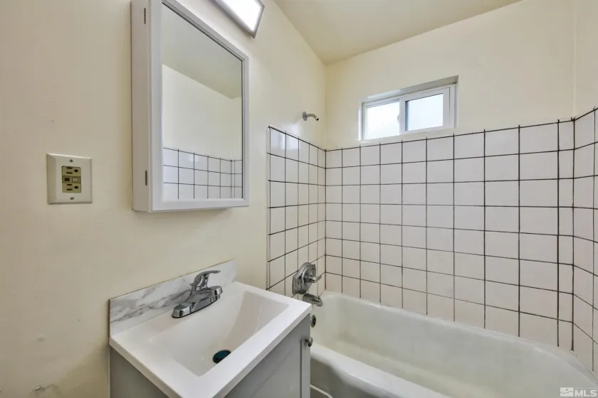 1515 Carson, Carson City, Nevada 89701, ,Commercial Sale,Residential,Carson,260004470