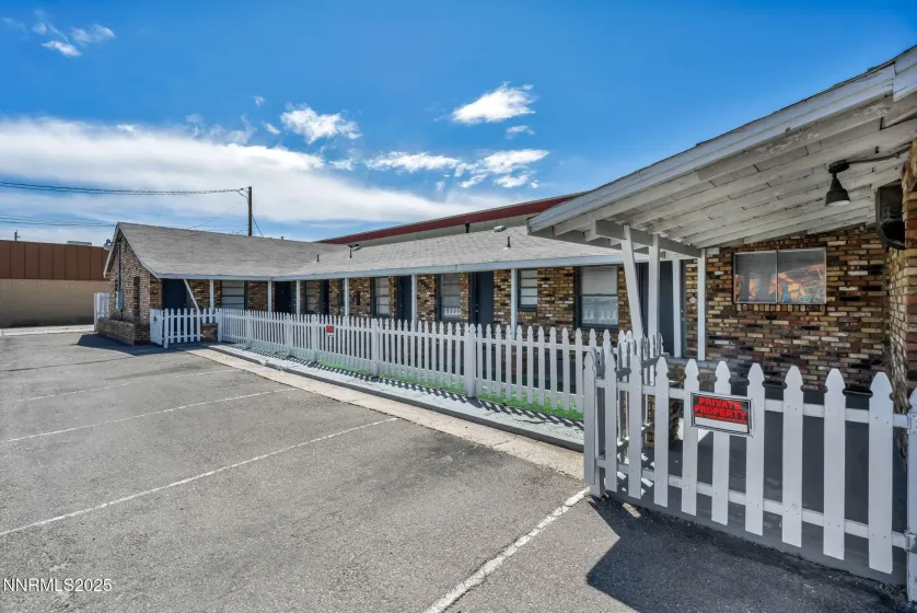 1515 Carson, Carson City, Nevada 89701, ,Commercial Sale,Residential,Carson,260004470