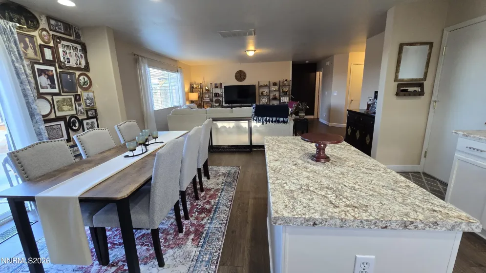 7935 Key Largo, Reno, Nevada 89506, 3 Bedrooms Bedrooms, ,3 BathroomsBathrooms,Residential,Residential,Key Largo,260004472