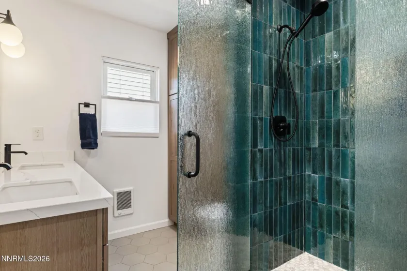 36 Raymond, Reno, Nevada 89503, 3 Bedrooms Bedrooms, ,2 BathroomsBathrooms,Residential,Residential,Raymond,260004473