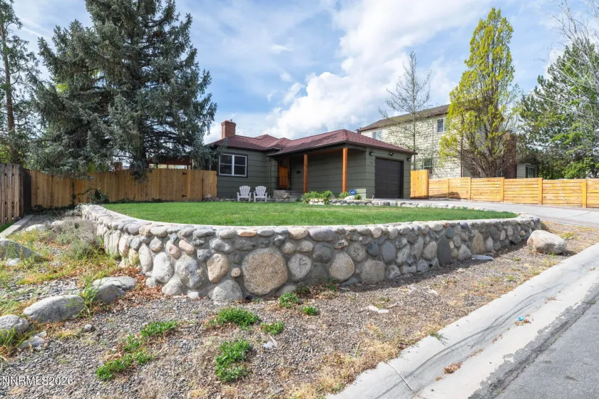 36 Raymond, Reno, Nevada 89503, 3 Bedrooms Bedrooms, ,2 BathroomsBathrooms,Residential,Residential,Raymond,260004473