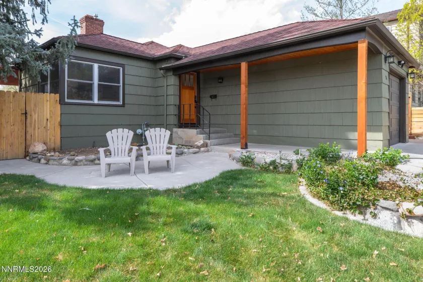 36 Raymond, Reno, Nevada 89503, 3 Bedrooms Bedrooms, ,2 BathroomsBathrooms,Residential,Residential,Raymond,260004473