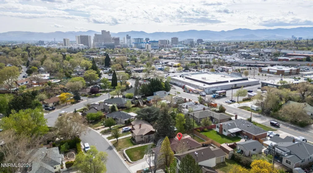 36 Raymond, Reno, Nevada 89503, 3 Bedrooms Bedrooms, ,2 BathroomsBathrooms,Residential,Residential,Raymond,260004473