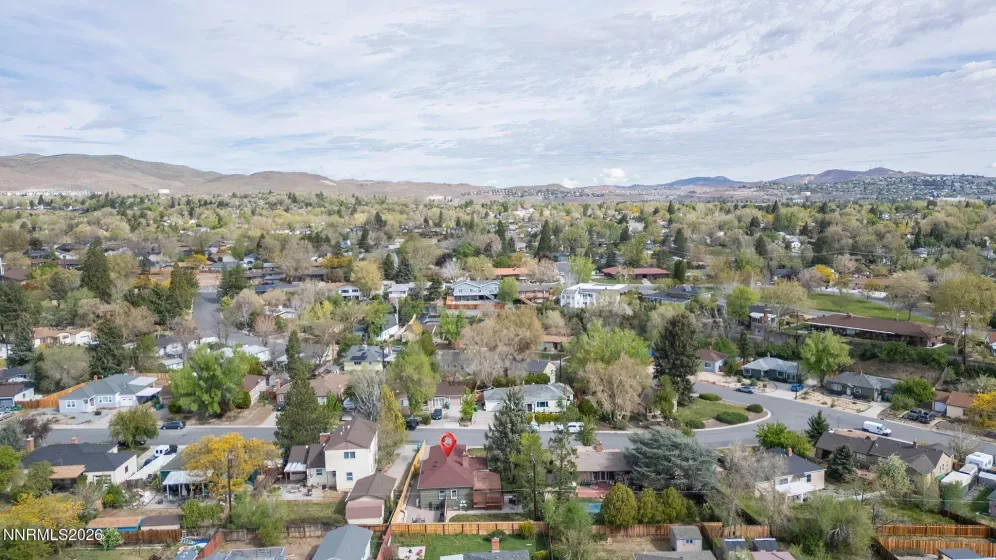 36 Raymond, Reno, Nevada 89503, 3 Bedrooms Bedrooms, ,2 BathroomsBathrooms,Residential,Residential,Raymond,260004473
