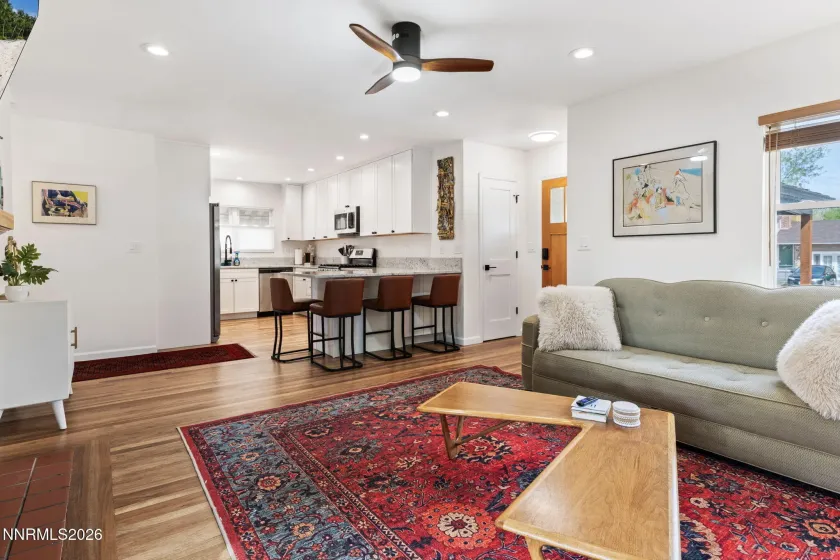 36 Raymond, Reno, Nevada 89503, 3 Bedrooms Bedrooms, ,2 BathroomsBathrooms,Residential,Residential,Raymond,260004473