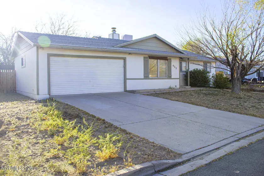 425 Spruce, Fernley, Nevada 89408, 3 Bedrooms Bedrooms, ,2 BathroomsBathrooms,Residential,Residential,Spruce,260004477