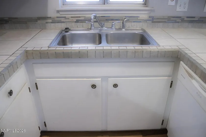 425 Spruce, Fernley, Nevada 89408, 3 Bedrooms Bedrooms, ,2 BathroomsBathrooms,Residential,Residential,Spruce,260004477