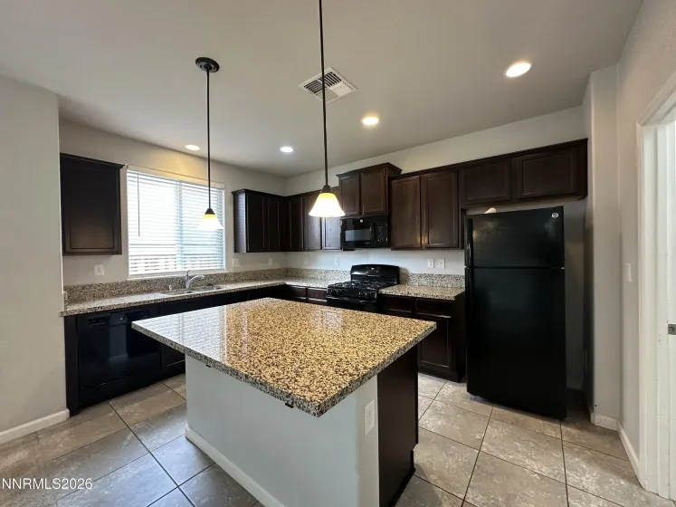 3885 Silent Pebble, Sparks, Nevada 89436, 4 Bedrooms Bedrooms, ,3 BathroomsBathrooms,Residential Lease,Manufactured,Silent Pebble,260004479