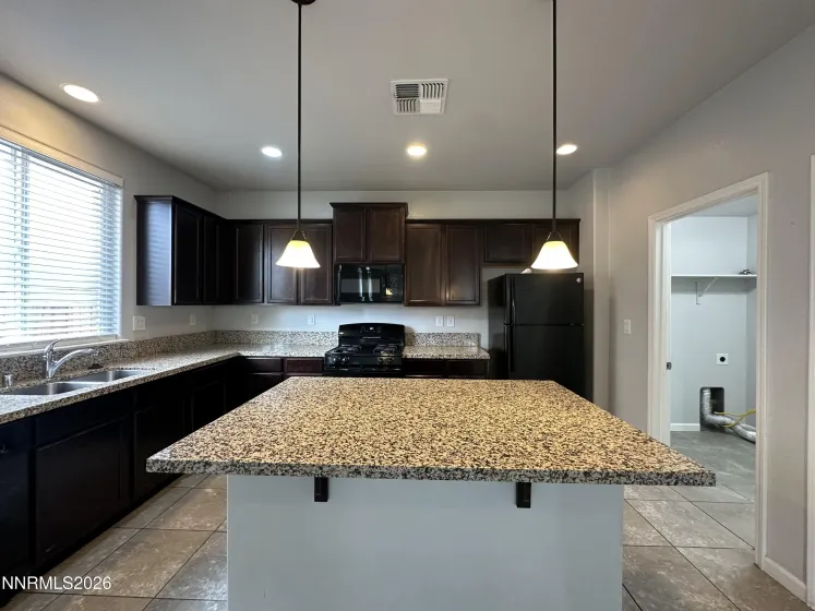 3885 Silent Pebble, Sparks, Nevada 89436, 4 Bedrooms Bedrooms, ,3 BathroomsBathrooms,Residential Lease,Manufactured,Silent Pebble,260004479