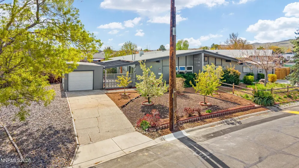 11132 Rocky Mountain, Reno, Nevada 89506, 2 Bedrooms Bedrooms, ,1 BathroomBathrooms,Residential,Residential,Rocky Mountain,260004481