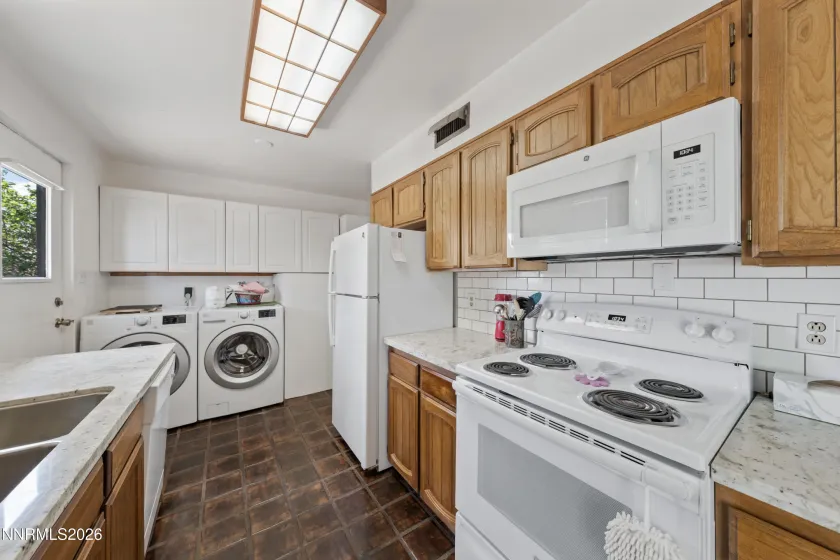 11132 Rocky Mountain, Reno, Nevada 89506, 2 Bedrooms Bedrooms, ,1 BathroomBathrooms,Residential,Residential,Rocky Mountain,260004481