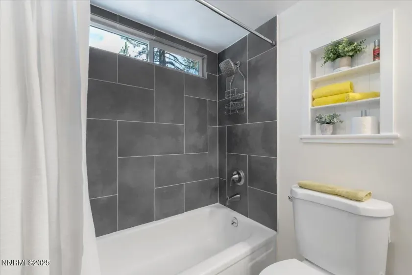 226 Benjamin, Stateline, Nevada 89449, 3 Bedrooms Bedrooms, ,2 BathroomsBathrooms,Residential,Residential,Benjamin,260004483