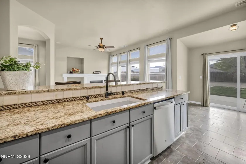 1333 Grassland, Dayton, Nevada 89403, 3 Bedrooms Bedrooms, ,2 BathroomsBathrooms,Residential,Residential,Grassland,260004484