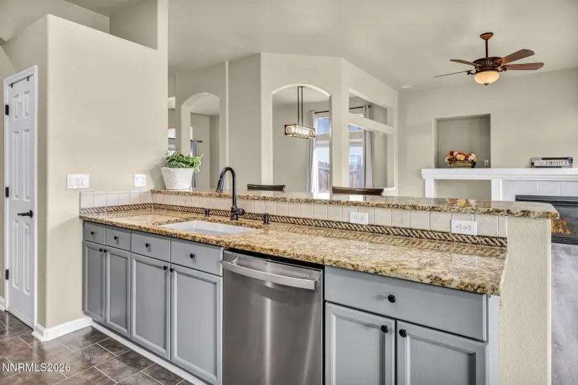 1333 Grassland, Dayton, Nevada 89403, 3 Bedrooms Bedrooms, ,2 BathroomsBathrooms,Residential,Residential,Grassland,260004484