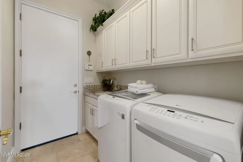 2630 Spearpoint, Reno, Nevada 89509, 3 Bedrooms Bedrooms, ,3 BathroomsBathrooms,Residential,Residential,Spearpoint,260004489