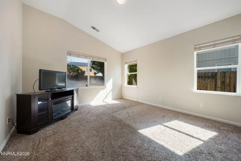 288 Fallen Leaf, Fernley, Nevada 89408, 3 Bedrooms Bedrooms, ,2 BathroomsBathrooms,Residential,Residential,Fallen Leaf,260004492