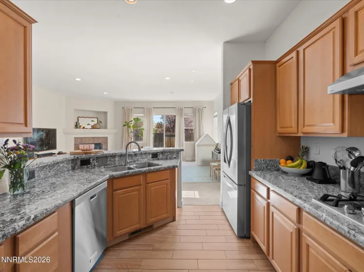 1123 Harbor Town, Sparks, Nevada 89436, 4 Bedrooms Bedrooms, ,2 BathroomsBathrooms,Residential,Residential,Harbor Town,260004494