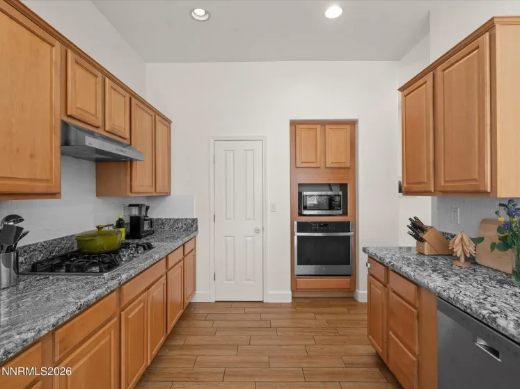 1123 Harbor Town, Sparks, Nevada 89436, 4 Bedrooms Bedrooms, ,2 BathroomsBathrooms,Residential,Residential,Harbor Town,260004494