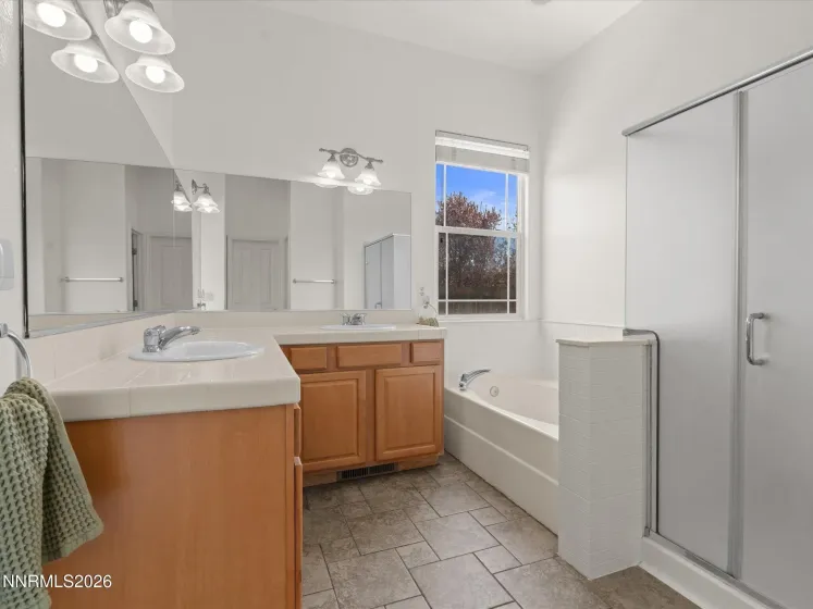 1123 Harbor Town, Sparks, Nevada 89436, 4 Bedrooms Bedrooms, ,2 BathroomsBathrooms,Residential,Residential,Harbor Town,260004494