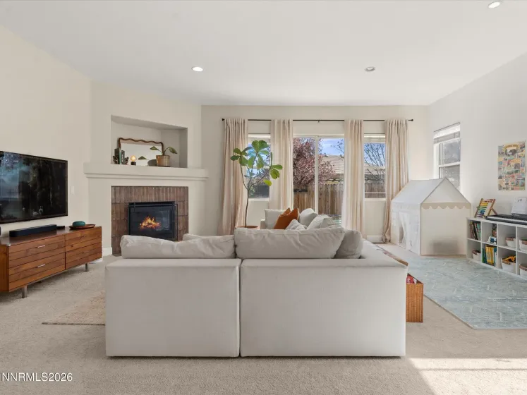 1123 Harbor Town, Sparks, Nevada 89436, 4 Bedrooms Bedrooms, ,2 BathroomsBathrooms,Residential,Residential,Harbor Town,260004494