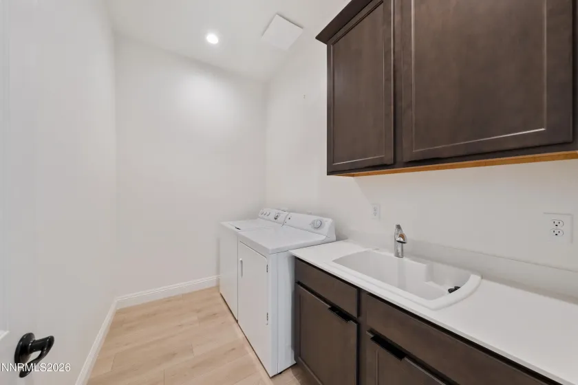 7494 Fallen Grove, Sparks, Nevada 89441, 3 Bedrooms Bedrooms, ,3 BathroomsBathrooms,Residential,Residential,Fallen Grove,260004496