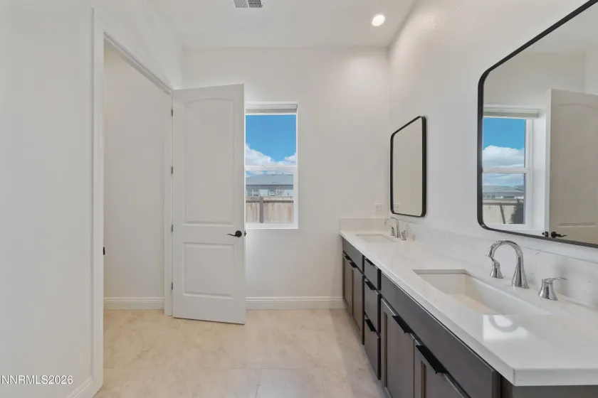 7494 Fallen Grove, Sparks, Nevada 89441, 3 Bedrooms Bedrooms, ,3 BathroomsBathrooms,Residential,Residential,Fallen Grove,260004496