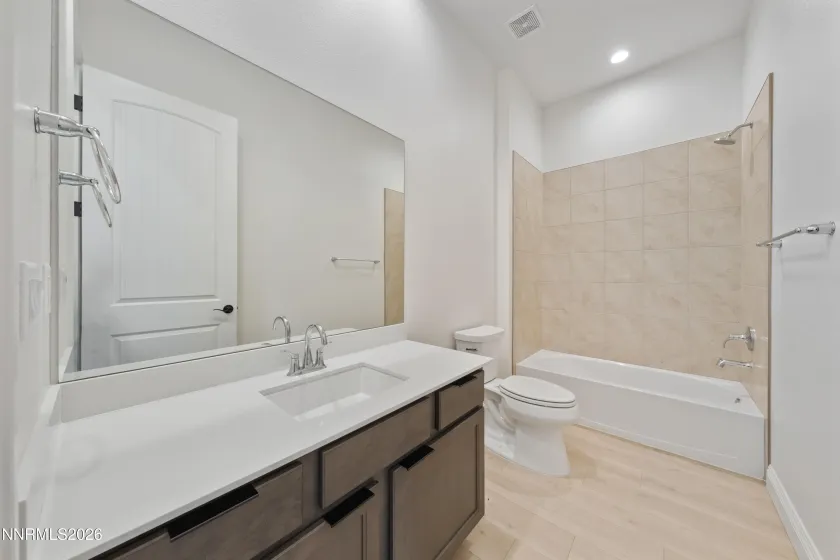 7494 Fallen Grove, Sparks, Nevada 89441, 3 Bedrooms Bedrooms, ,3 BathroomsBathrooms,Residential,Residential,Fallen Grove,260004496