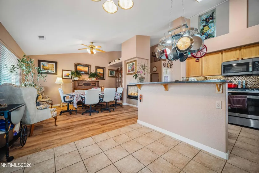 10 Tankersley, Sparks, Nevada 89436, 3 Bedrooms Bedrooms, ,2 BathroomsBathrooms,Residential,Residential,Tankersley,260004508