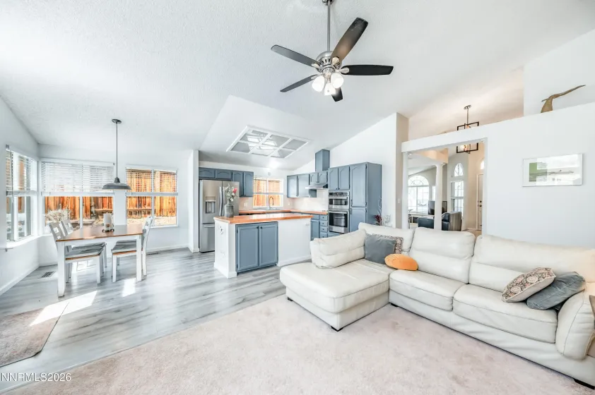 1789 Lakeland Hills, Reno, Nevada 89523, 4 Bedrooms Bedrooms, ,2 BathroomsBathrooms,Residential,Residential,Lakeland Hills,260004509