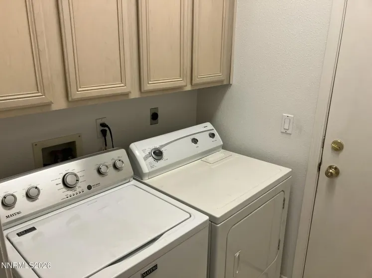 904 Dolce, Sparks, Nevada 89434, 4 Bedrooms Bedrooms, ,2 BathroomsBathrooms,Residential,Residential,Dolce,260004510