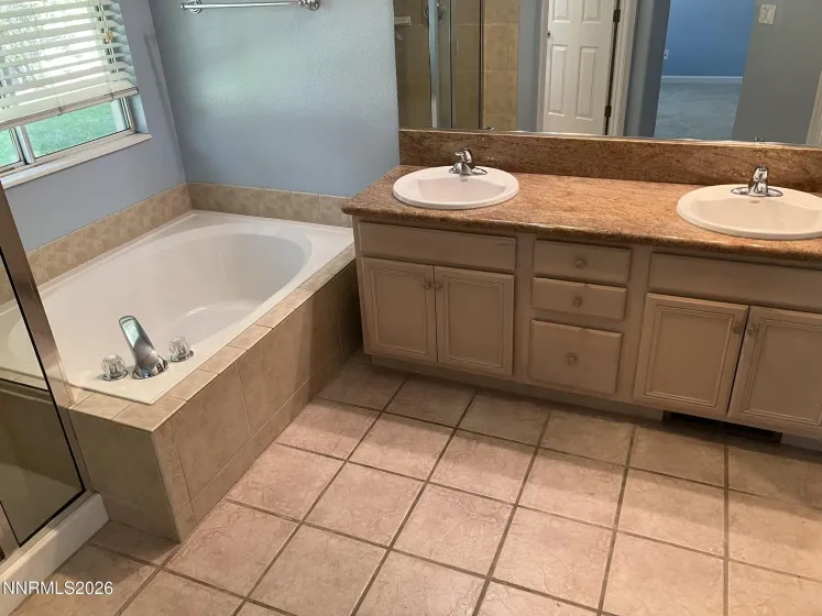 904 Dolce, Sparks, Nevada 89434, 4 Bedrooms Bedrooms, ,2 BathroomsBathrooms,Residential,Residential,Dolce,260004510