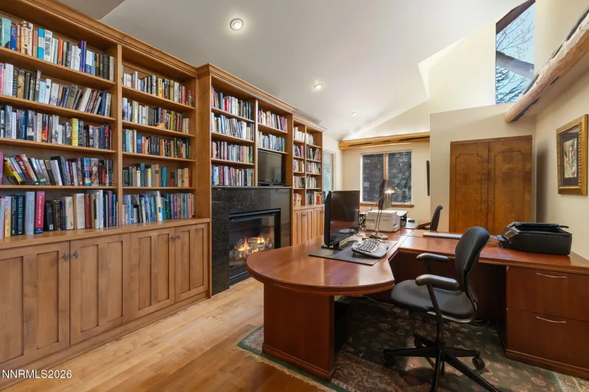 5th Bedroom/Library Office
