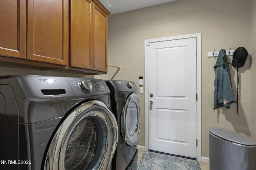 2828 Kimberlite, Sparks, Nevada 89436, 3 Bedrooms Bedrooms, ,2 BathroomsBathrooms,Residential,Residential,Kimberlite,260004521