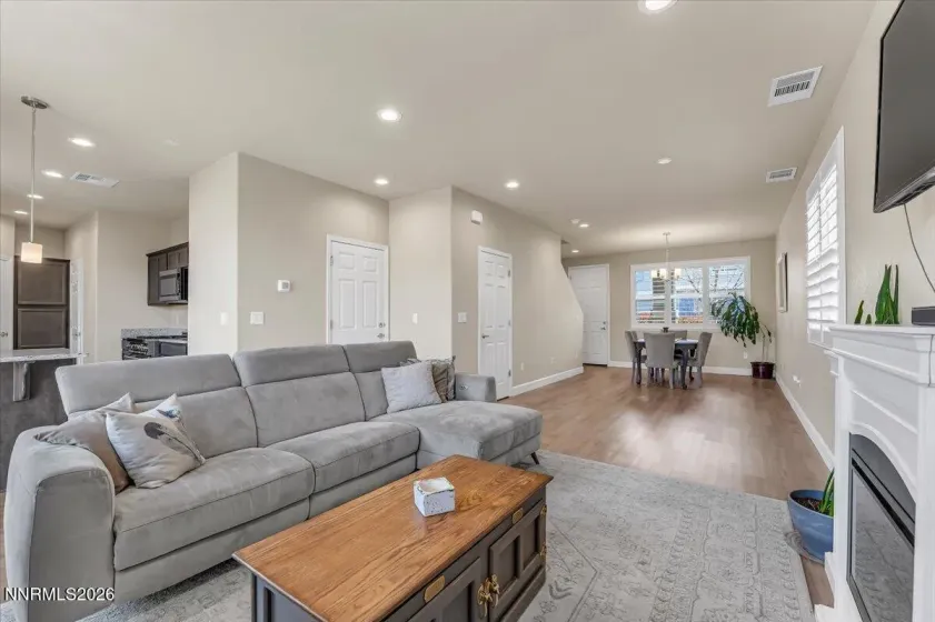 3651 Oaklawn, Reno, Nevada 89512, 4 Bedrooms Bedrooms, ,3 BathroomsBathrooms,Residential,Residential,Oaklawn,260004524