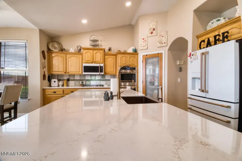 649 Saddle Horn, Fernley, Nevada 89408, 3 Bedrooms Bedrooms, ,2 BathroomsBathrooms,Residential,Residential,Saddle Horn,260004525