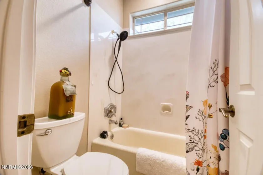 649 Saddle Horn, Fernley, Nevada 89408, 3 Bedrooms Bedrooms, ,2 BathroomsBathrooms,Residential,Residential,Saddle Horn,260004525