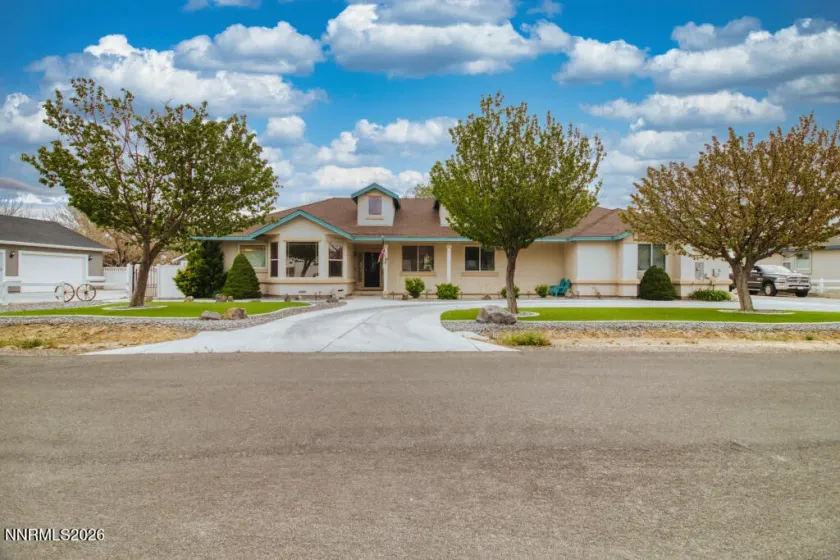 649 Saddle Horn, Fernley, Nevada 89408, 3 Bedrooms Bedrooms, ,2 BathroomsBathrooms,Residential,Residential,Saddle Horn,260004525